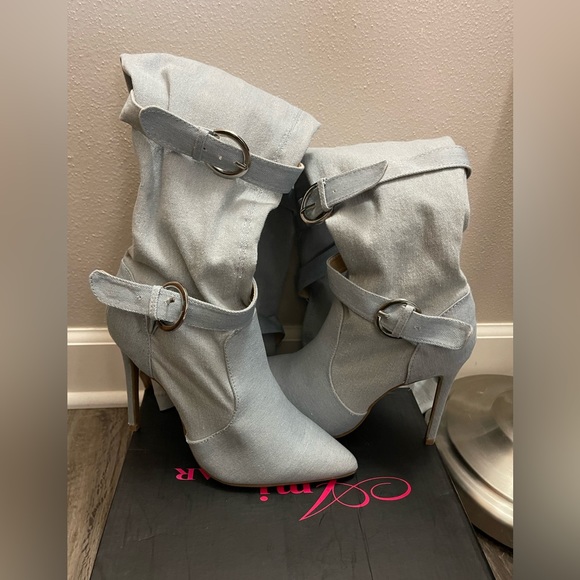 Thigh high boots - Picture 4 of 7